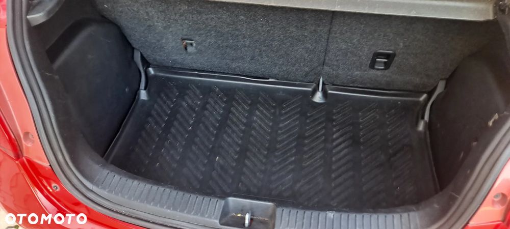 Mazda 2 - 16