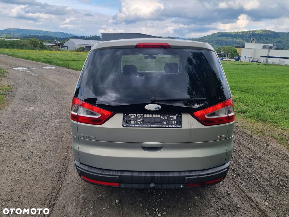 Ford Galaxy 2.0 TDCi DPF Concept - 9