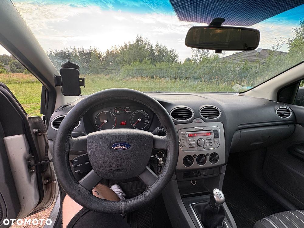 Ford Focus 1.6 TDCi Ambiente - 16