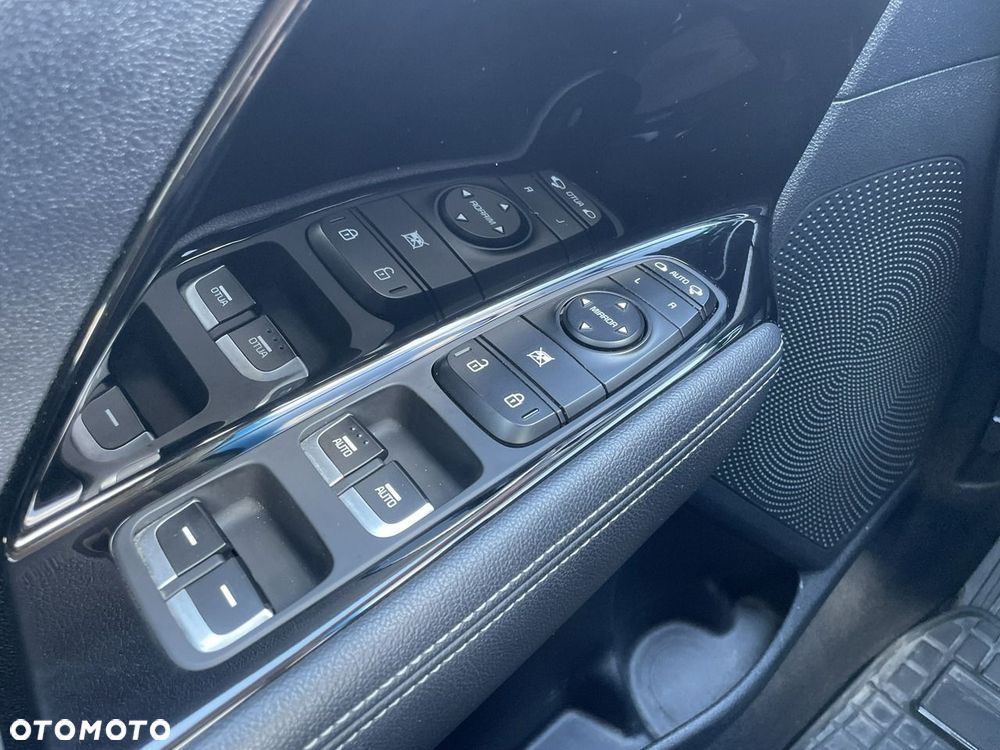 Kia Niro 1.6 GDI Hybrid L Business Line - 19