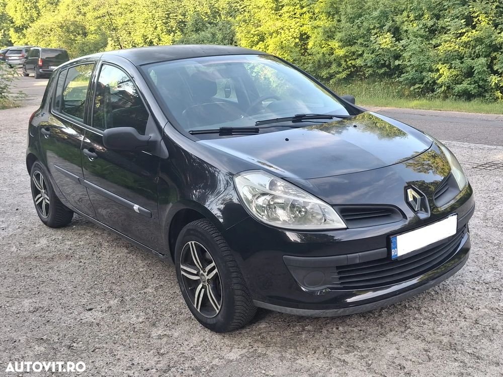 Renault Clio III 1.2 16V Expression - 2