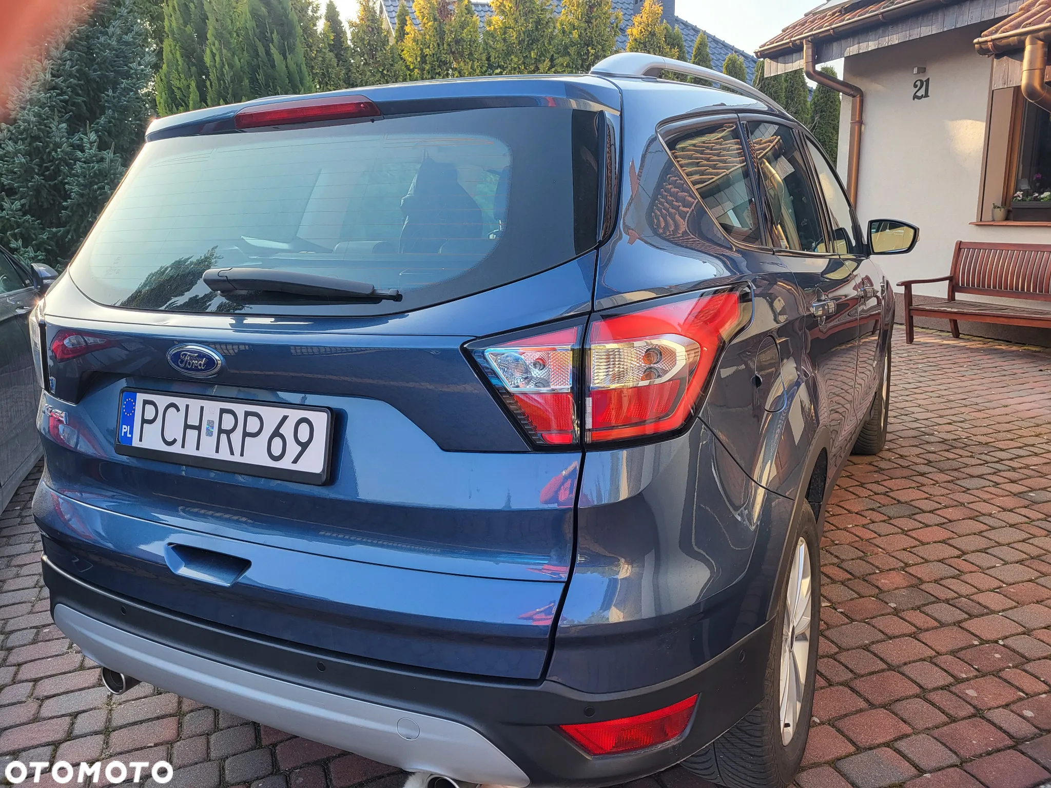 Ford Kuga 2.0 TDCi 4x4 Titanium - 4