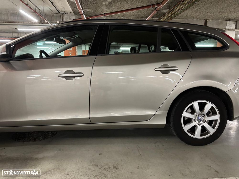 Volvo V60 D2 - 6