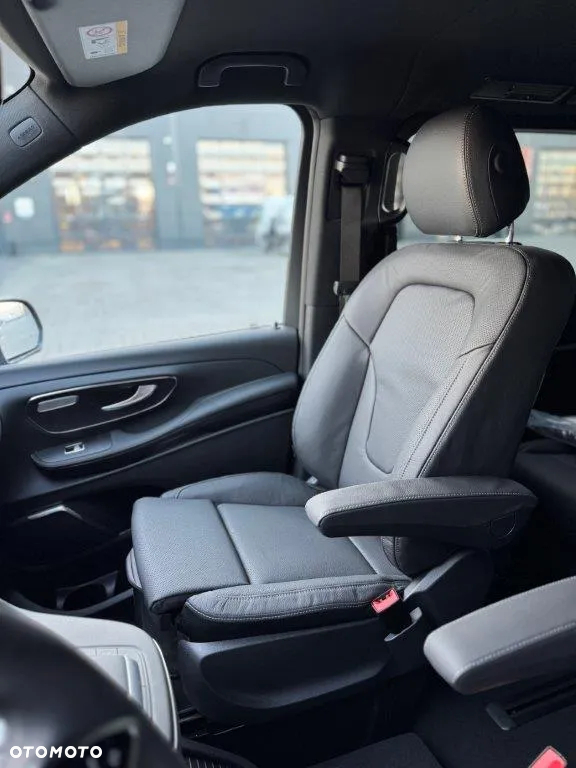 Mercedes-Benz Klasa V 300 d 4-Matic Avantgarde 9G-Tronic (d³ugi) - 13