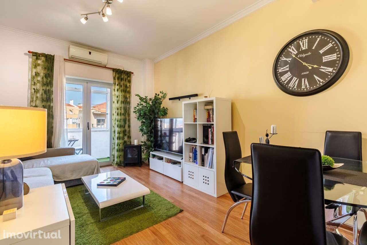 Apartamento T2 na Buraca - Pronto a habitar - Grande imagem: 2/37