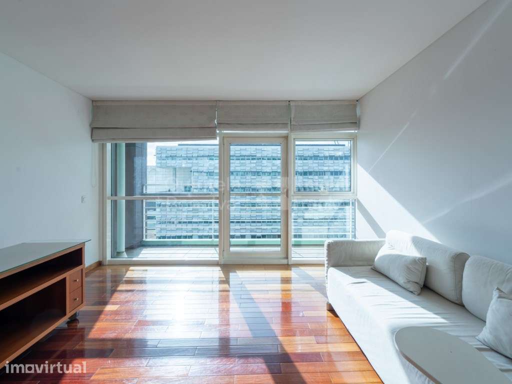 Apartamento T2 para arrendar com vista rio no Parque das Nações - Grande imagem: 3/27
