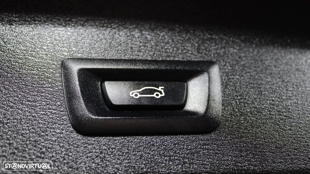 BMW X1 18 d sDrive xLine Auto - 23