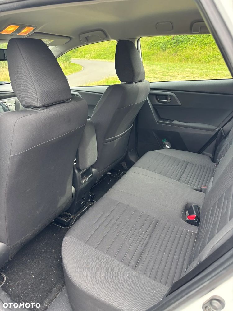 Toyota Auris - 4
