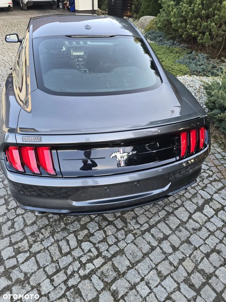 Ford Mustang 2.3 Eco Boost - 9
