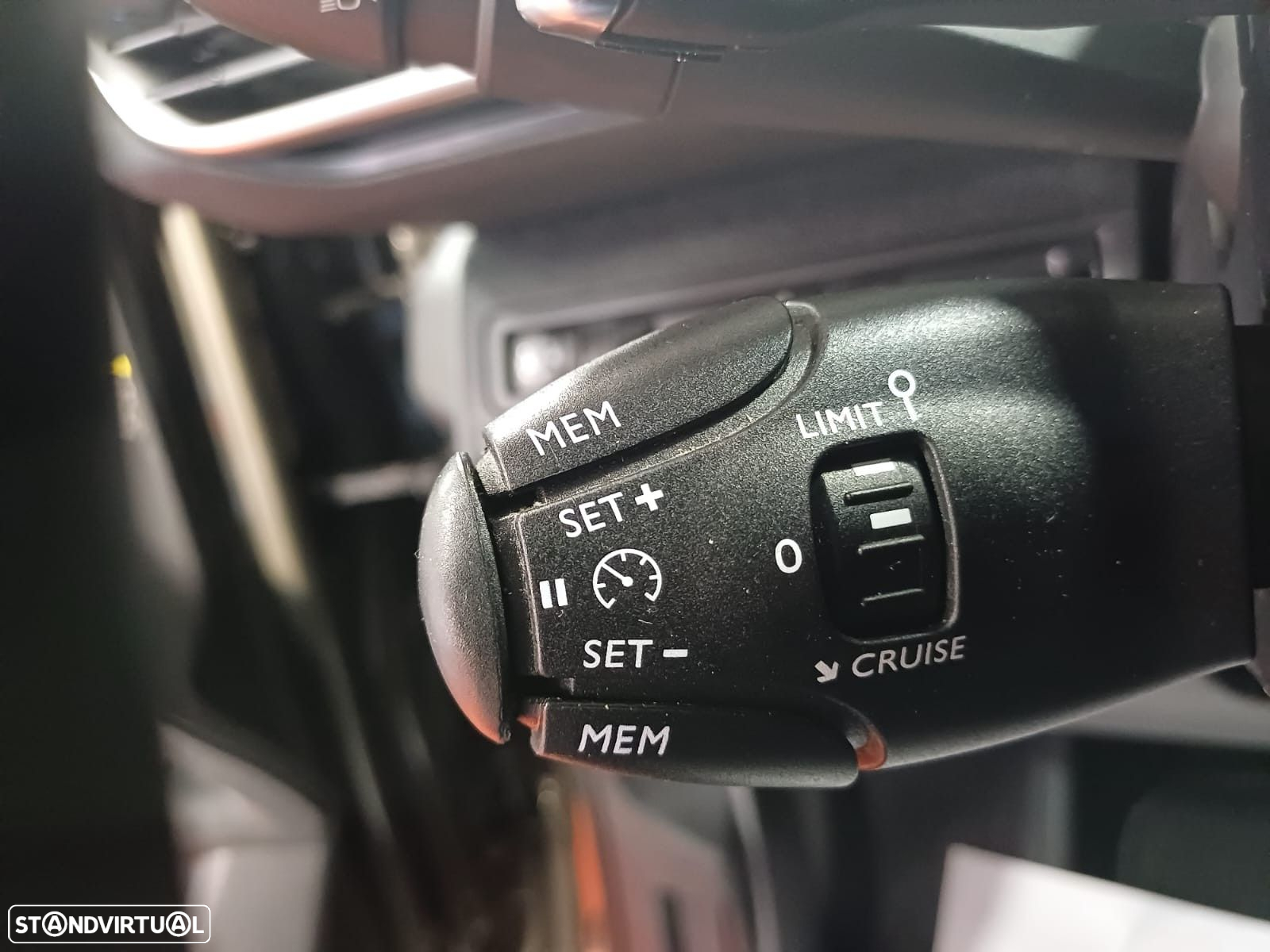 Peugeot 5008 1.5 BlueHDi Allure EAT8 - 17