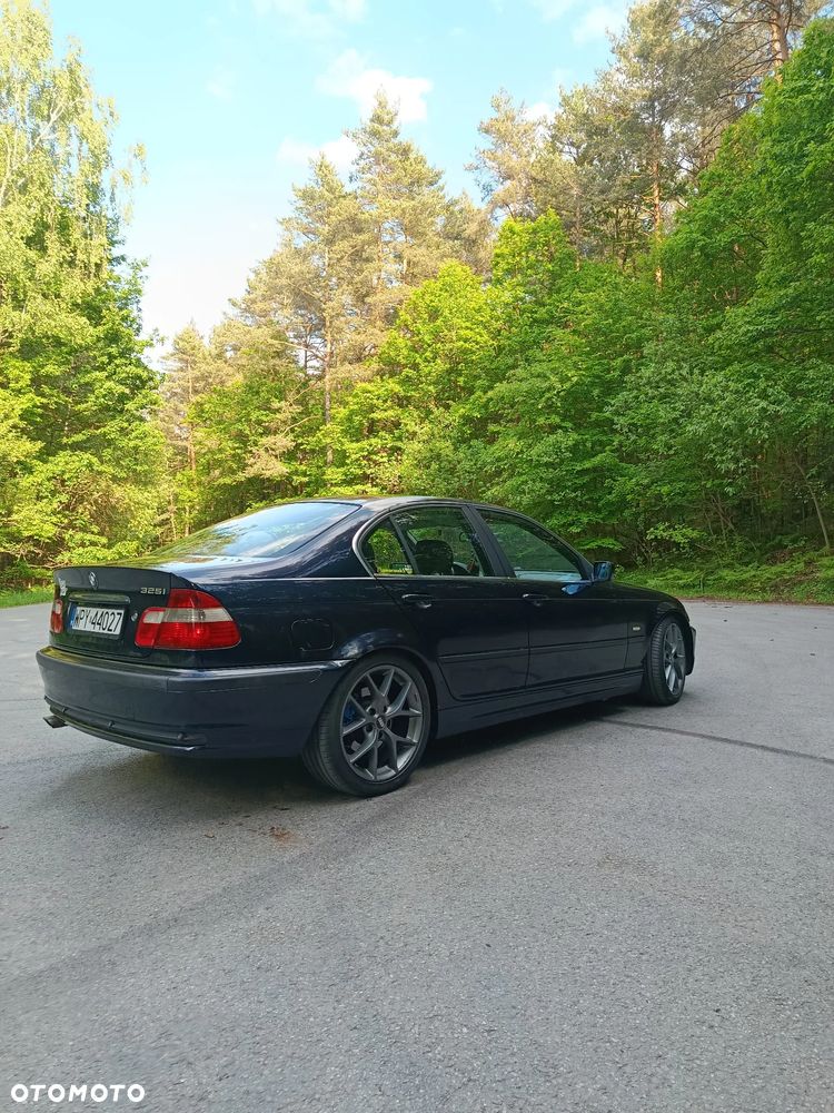 BMW Seria 3 325i - 3