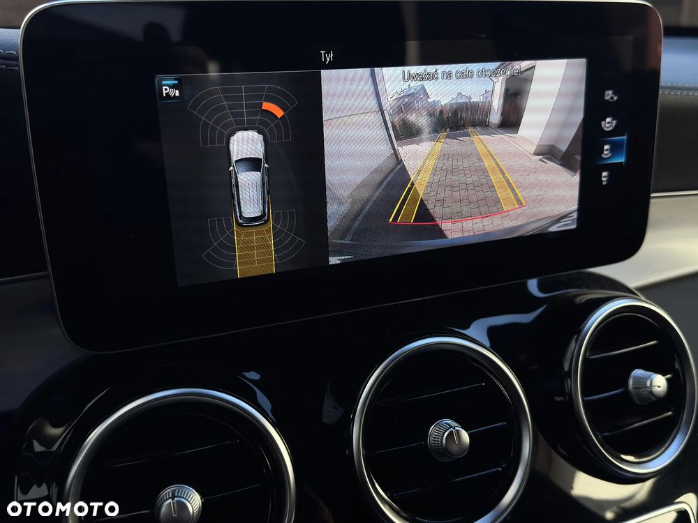 Mercedes-Benz GLC 220 d 4Matic 9G-TRONIC AMG Line Plus - 27