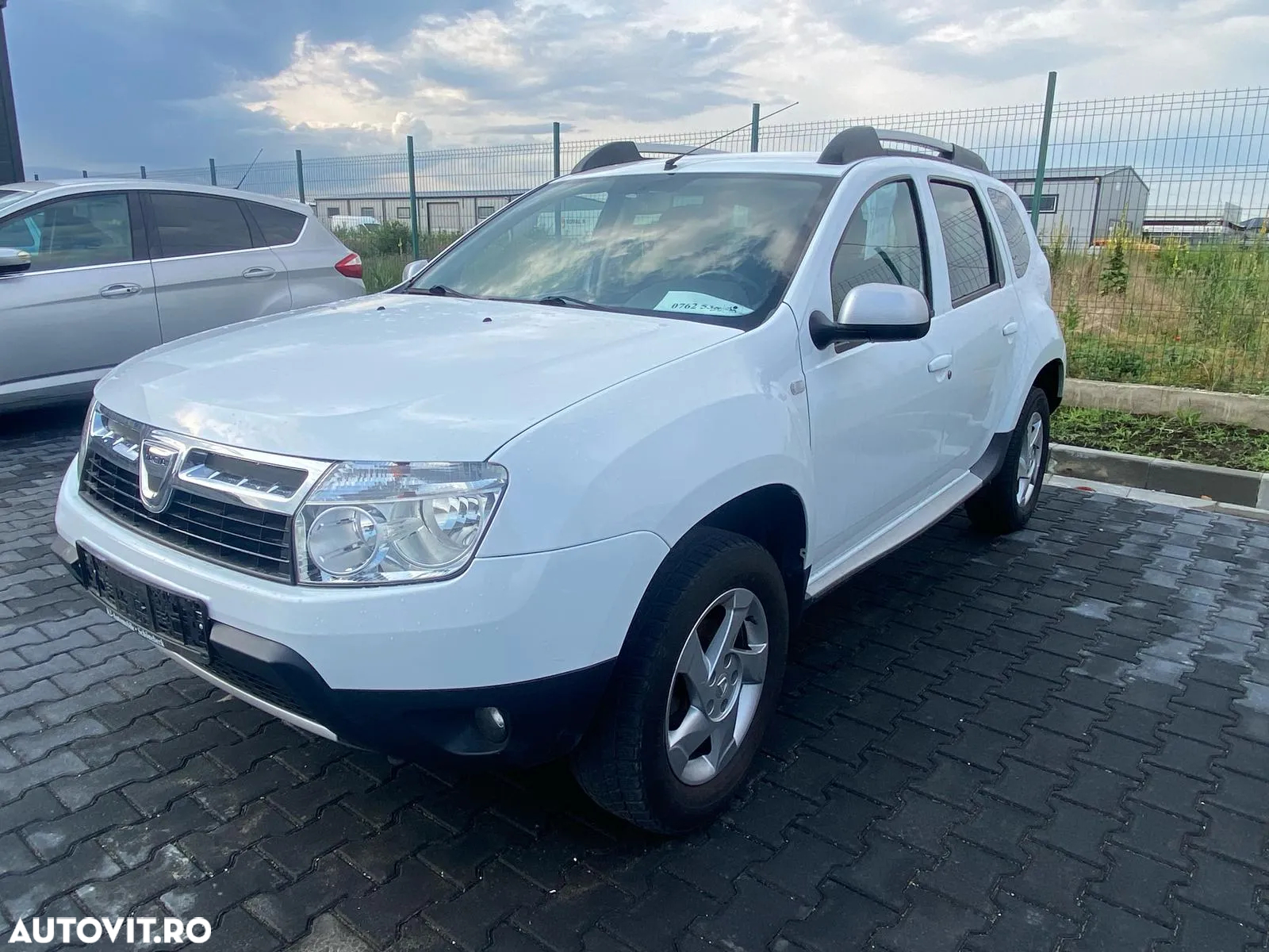 Dacia Duster 1.6 4x2 Laureate - 2