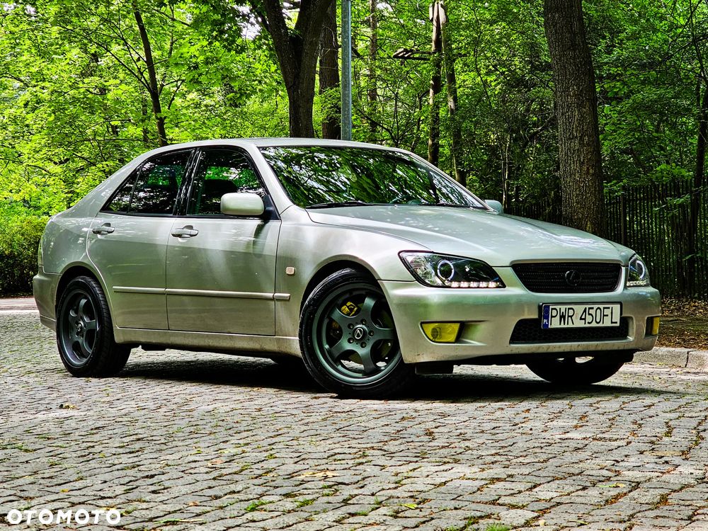 Lexus IS 200 Elegance - 1