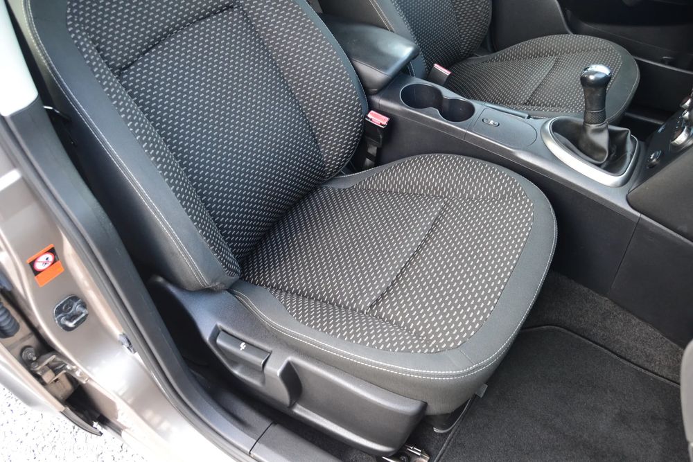 Nissan Qashqai 1.6 Visia - 36