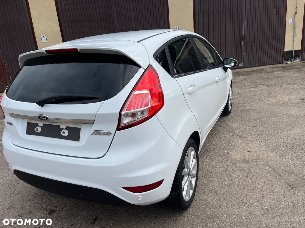 Ford Fiesta 1.0 EcoBoost S&S TITANIUM - 5