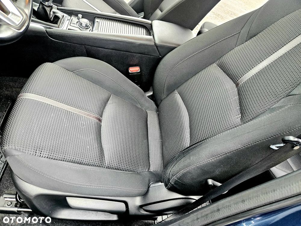 Mazda 3 SKYACTIV-G 120 Signature - 28