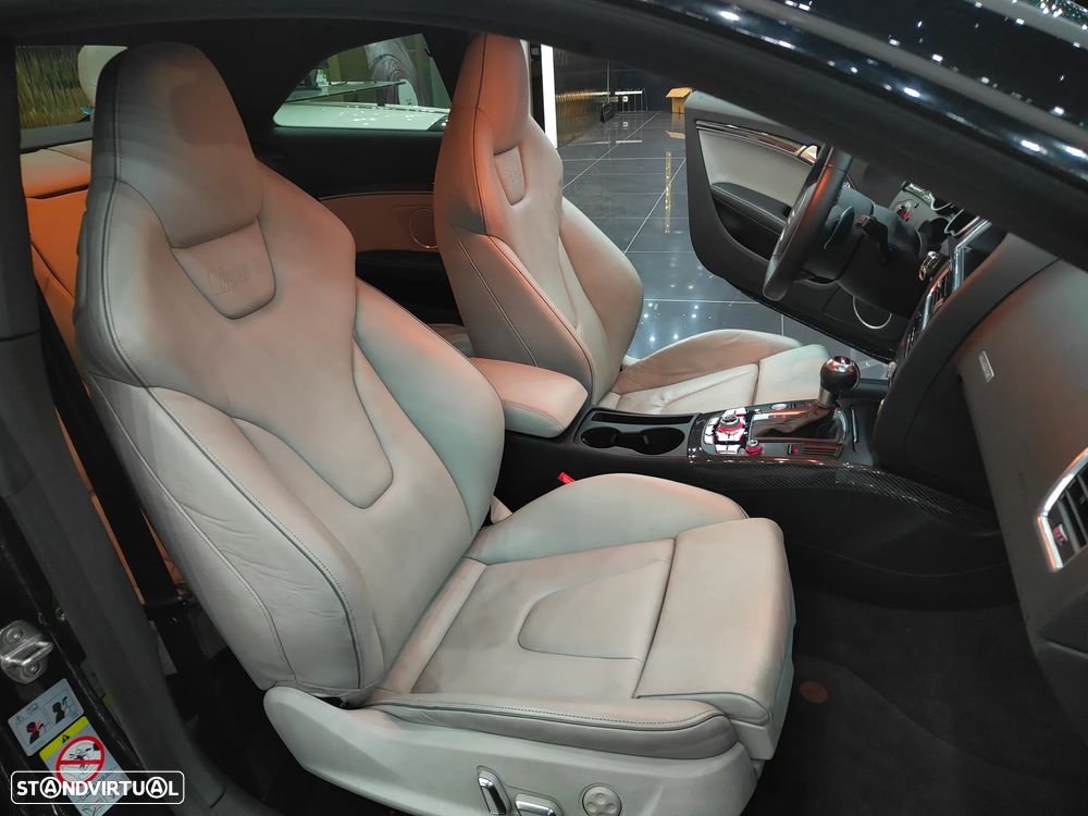 Audi RS5 4.2 FSi quattro - 22
