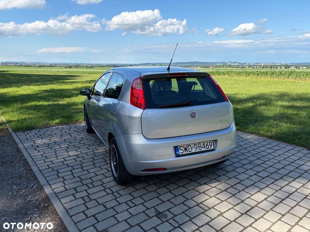 Fiat Grande Punto 1.4 16V Dynamic - 3