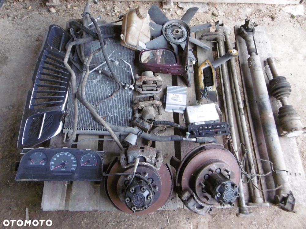 ZACISK HAMULCOWY TYLNY DAEWOO MUSSO 2.9TD