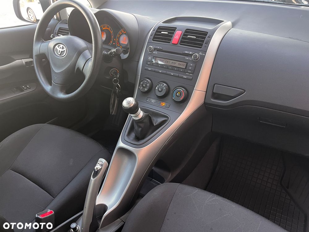 Toyota Auris 1.33 VVT-i Life - 33