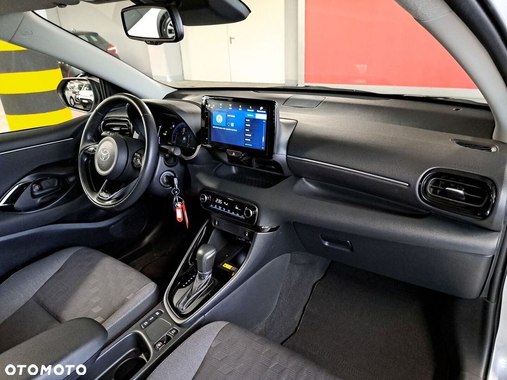 Toyota Yaris Hybrid 1.5 Style - 17
