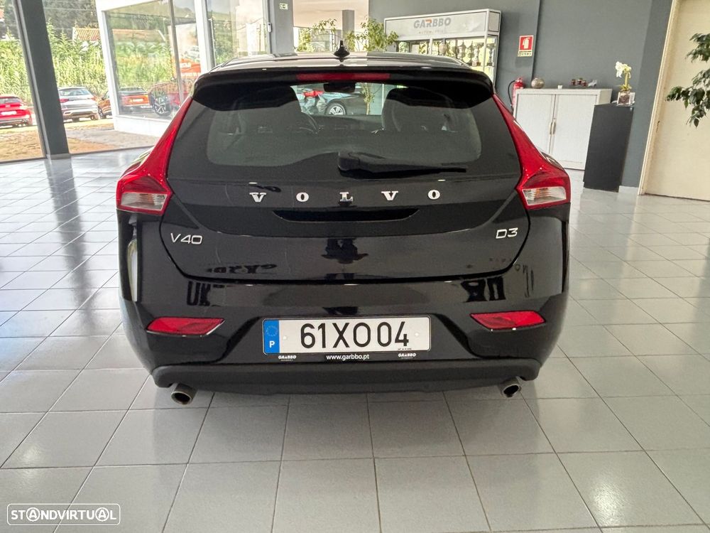 Volvo V40 2.0 D3 Momentum - 5
