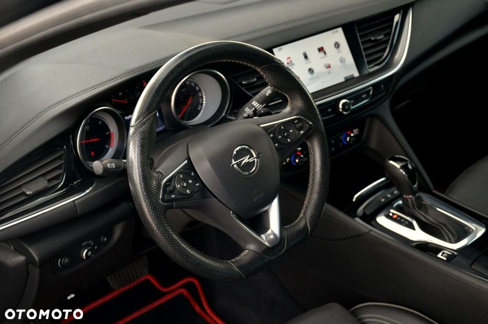 Opel Insignia - 10