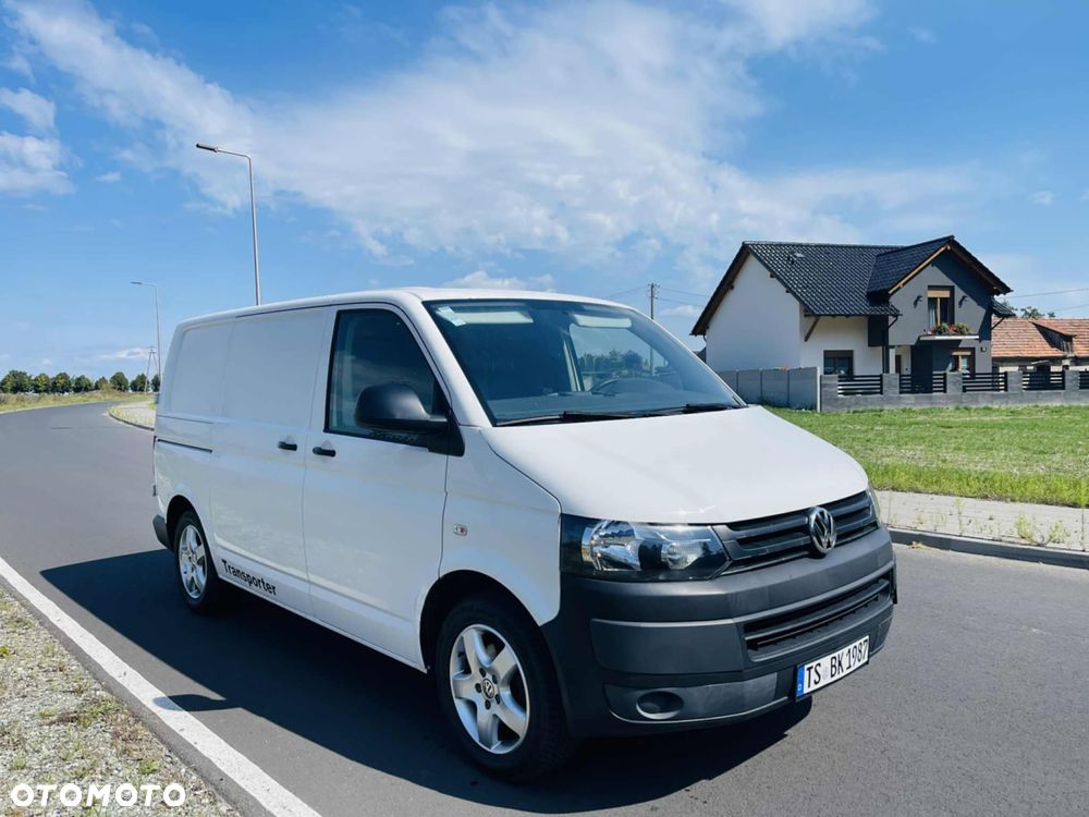 Volkswagen Transporter - 1