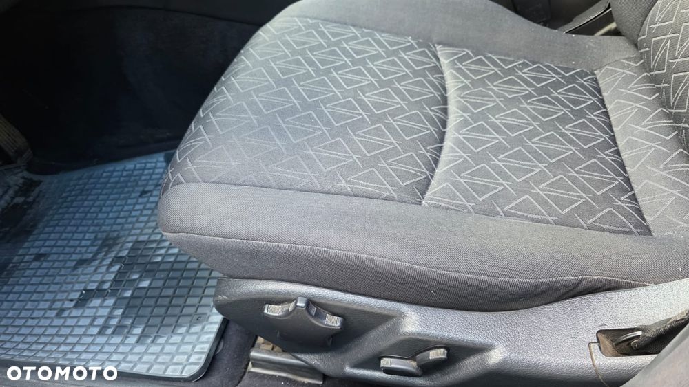 Mercedes-Benz Klasa C - 28