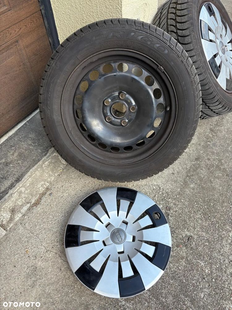 AUDI Koła 16 Zimowe Felgi Opony Kołpaki R16 205/55 6,5J ET33 Komplet felgi stalowe i opony zimowe - 6