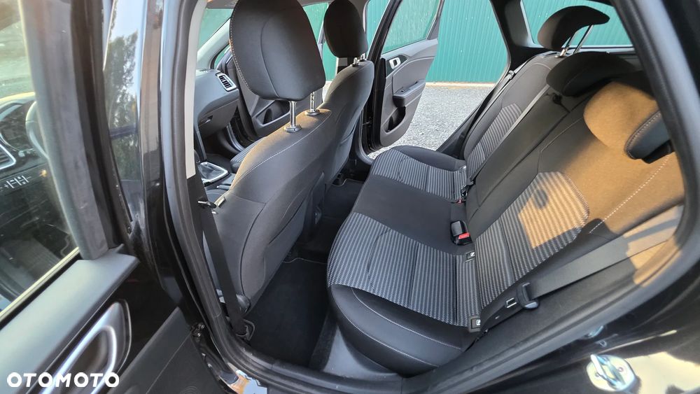 Kia Ceed 1.6 CRDi mHEV M - 19