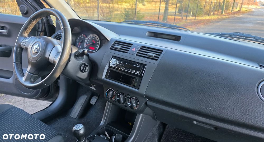 Suzuki Swift 1.3 Comfort dance - 6
