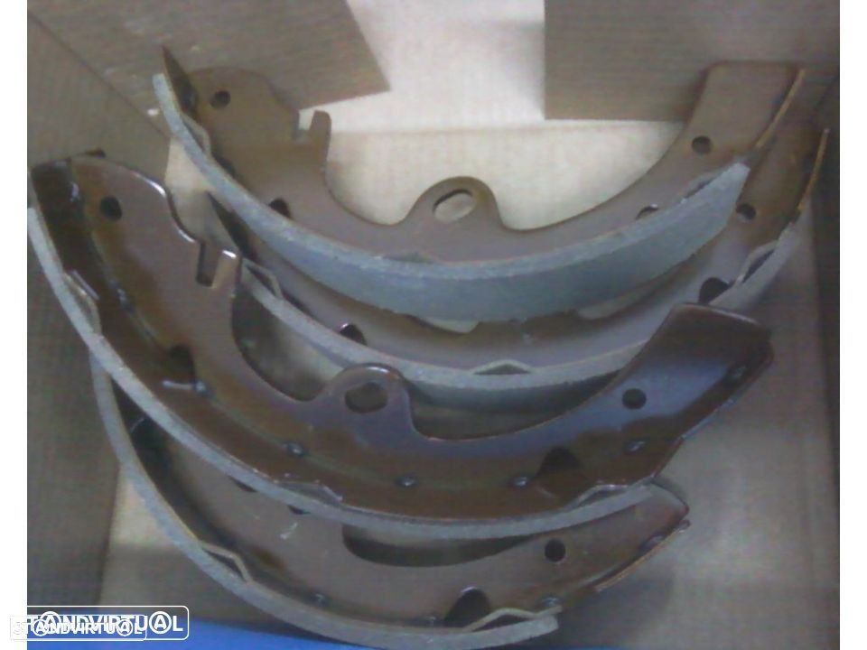 Jogo de Maxilas dos travões da Datsun Pickup 720 ( novas ) - 1