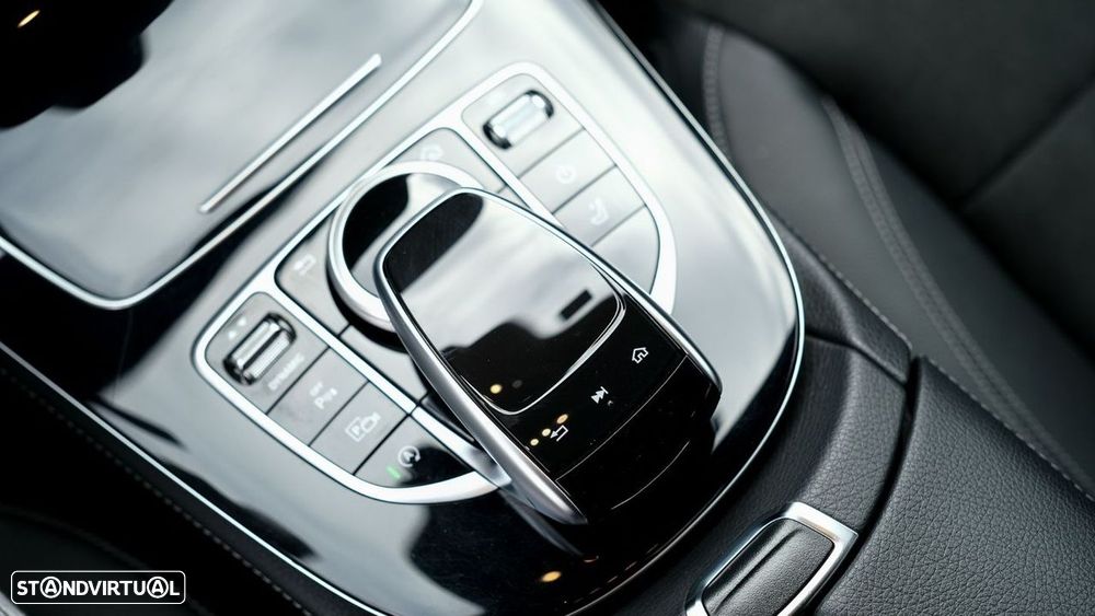 Mercedes-Benz E 220 d AMG Line 7L - 24