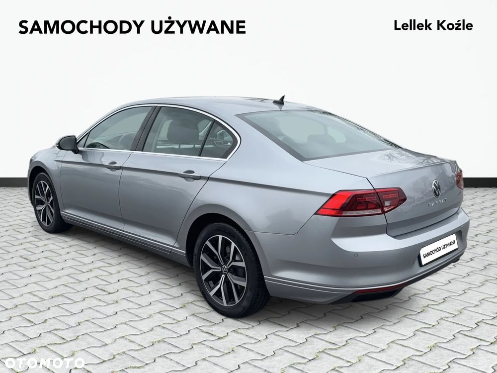 Volkswagen Passat 2.0 TSI Business DSG - 7