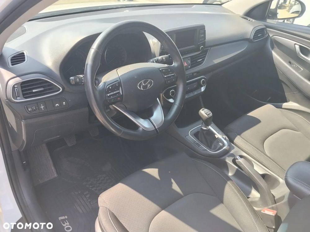 Hyundai i30 1.4 T-GDI Classic + - 5