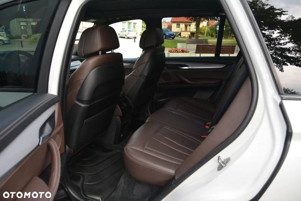 BMW X5 xDrive30d - 14