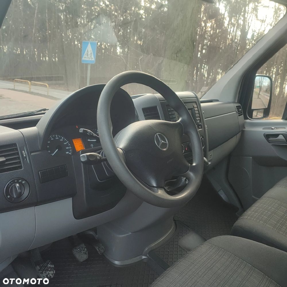 Mercedes-Benz Sprinter - 8