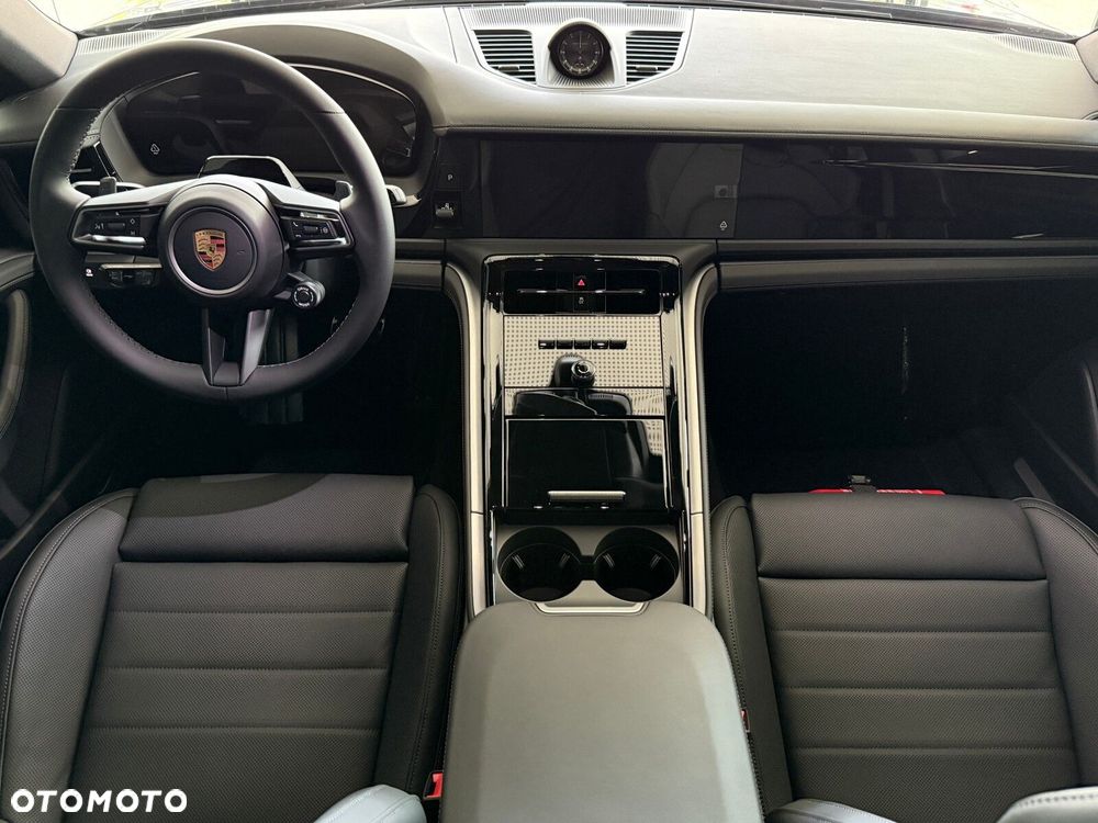 Porsche Panamera - 26
