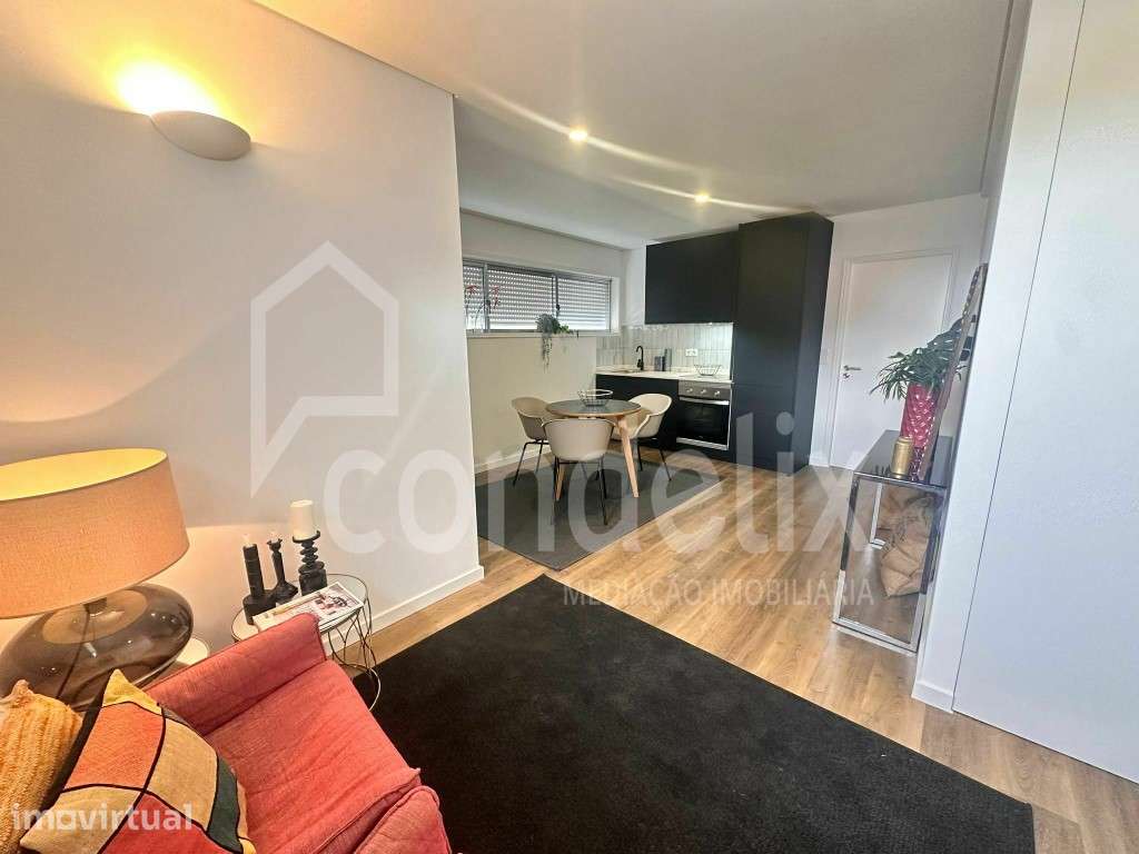T1 totalmente remodelado em Ramalde, Porto - Grande imagem: 2/20