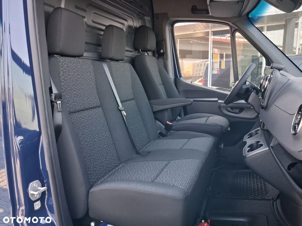 Mercedes-Benz Sprinter 319 CDI Furgon PRO długi - 25