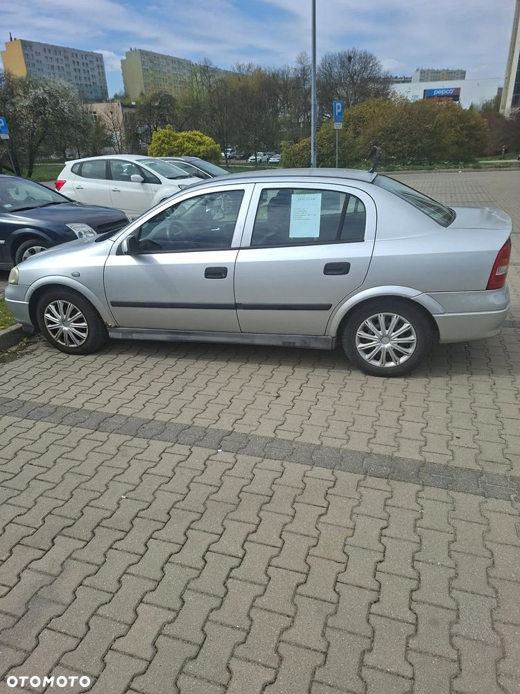 Opel Astra 1.6 Comfort / Cool - 1