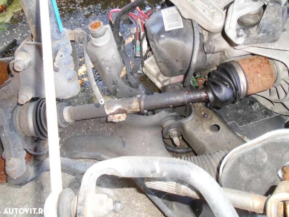 Planetara dreapta Renault Kangoo 1.4 benzina din 2009 - 1