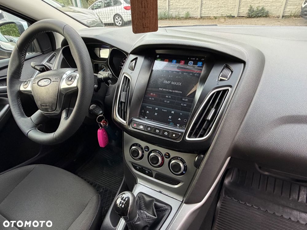 Ford Focus 1.6 Edition - 8
