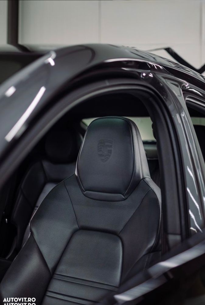 Porsche Cayenne Coupe - 12