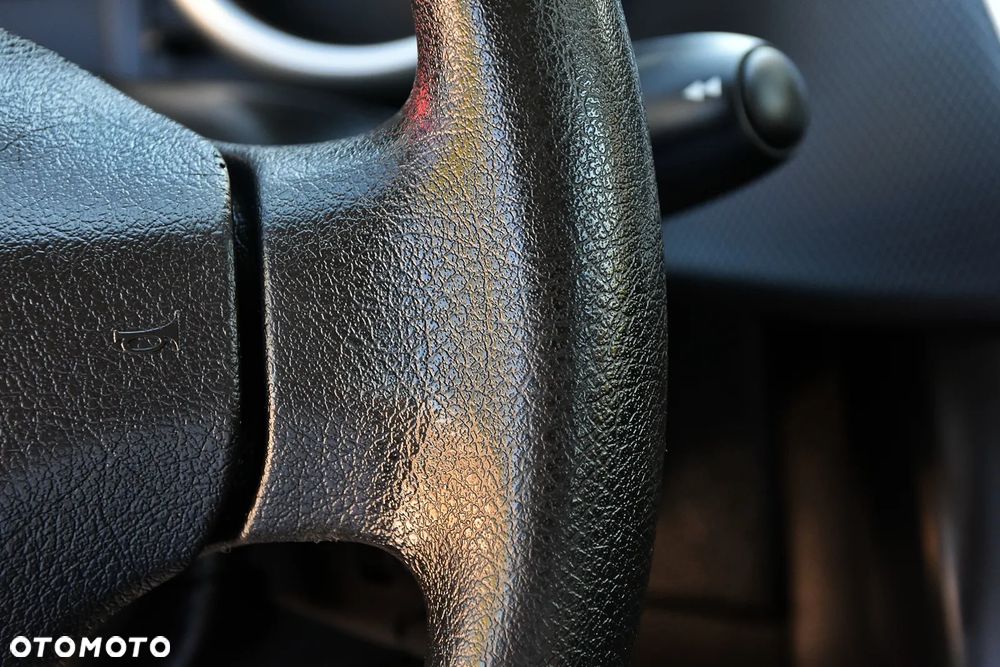Peugeot 207 1.4 Millesim 200 - 17