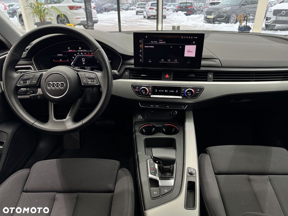 Audi A4 Limousine - 14