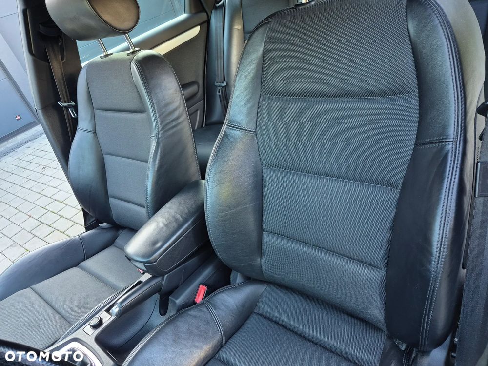 Audi A4 Limousine - 37