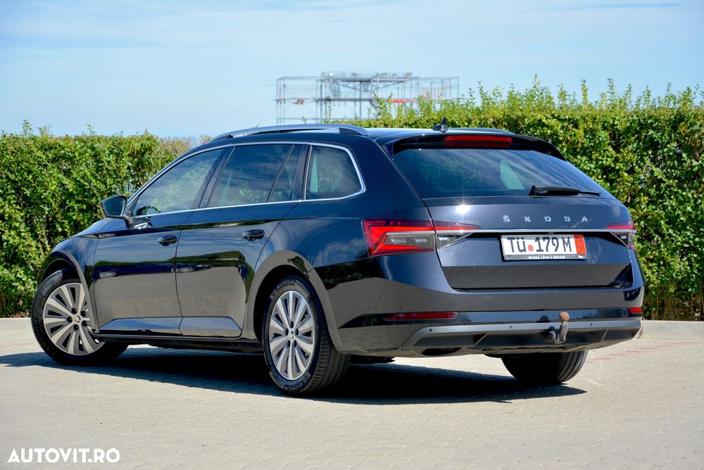 Skoda Superb 2.0 TDI DSG Premium Edition - 7